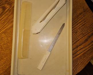 Bakelite Vanity Set!