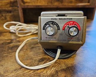 Vtg. Pollenex Twin Action Heavy Duty Handheld Deep-Heat Massager Mod. HM-85