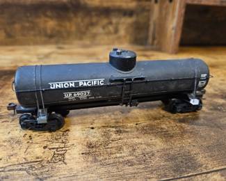Vtg. G Scale Union Pacific 69027 ICC-103 Oil Tanker Train Car 