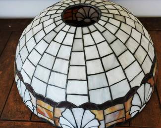 Stained glass lamp shade (Tiffany?)