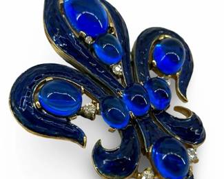 Crown Trifari Fluer de Lis Enamel Cabochan Brooch