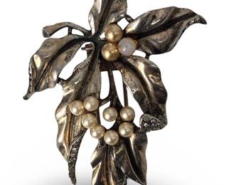 Vintage Trifari Sterling Silver Fur Clip
