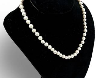 14k Gold & Freshwater Pearl Necklace
