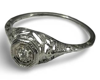 18k White Gold & Diamond Ring
