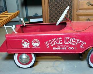 Vintage Murray Fire Truck Pedal Car With 2 Ladders And Bell