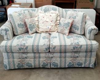 Benchmark Loveseat, 34" x 60" x 33", Includes Throw Pillows, Qty 5