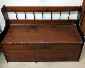 Entry Bench With Lift Seat Storage, 29.5" x 42.5" x 16.5"