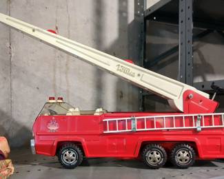 Tonka Pressed Steel Fire Truck With Dial Up Aerial Ladder, Model 13200