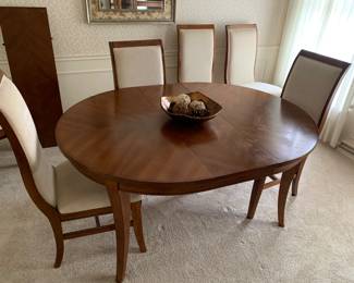 dining table with one leaf and 6 chairs