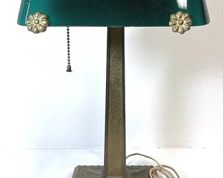 Antique Amronlite Emerald Green Bankers Lamp Small Crack, Working
