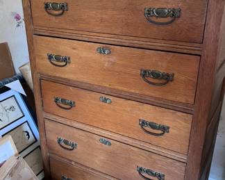 OAK DRESSER