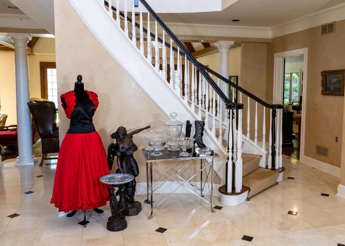 The Rulle Estate Sale in Mendham, NJ starts on 5/17/2024