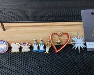 Small Brooches 