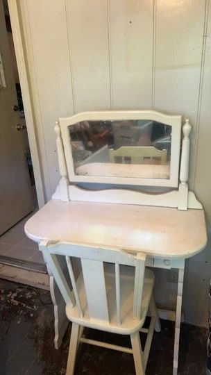 Cream Color Vanity With Chair