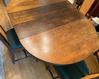 200 Year Old Dining Table With 5 Chairs 