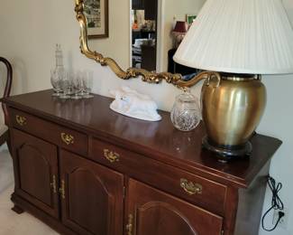 Crescent credenza/cabinet