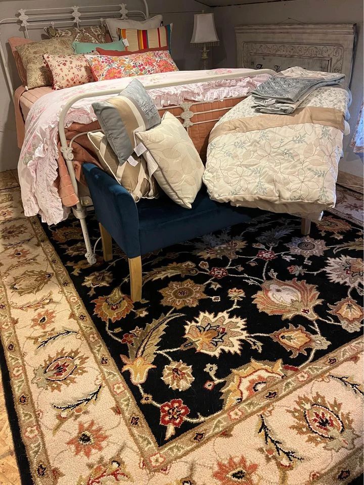 Boutique Estate Sale and Camping Gear Overstock... starts on 5/9/2024