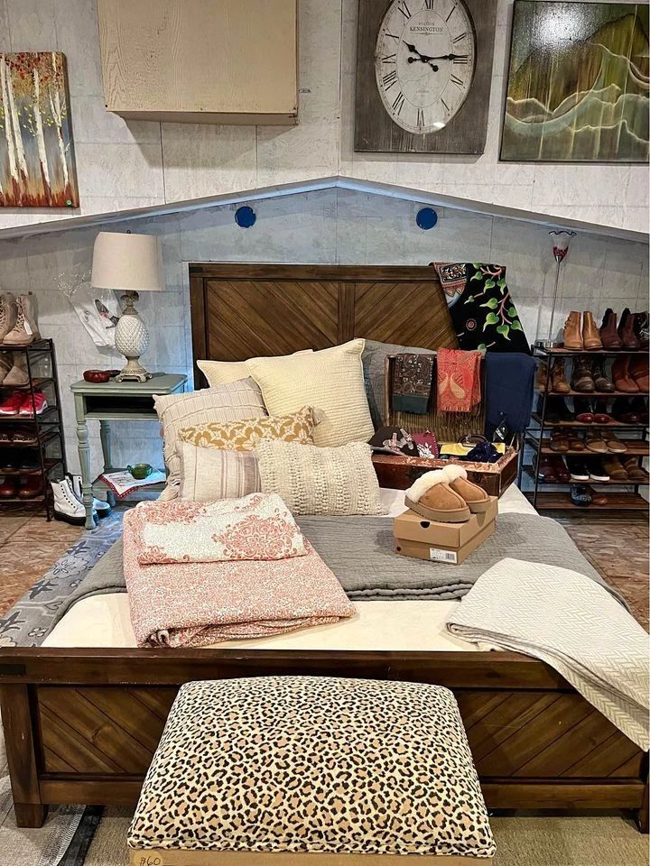 Boutique Estate Sale and Camping Gear Overstock... starts on 5/9/2024