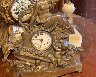 antique "Goddess of  Fame" table clock