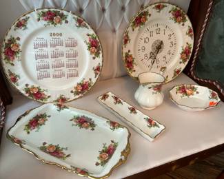 Royal Albert Old Country Roses dinnerware