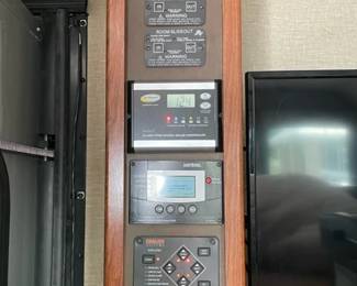 Gorgeous  2017 Dynamax Isata 5 Series 36 DS, Class C with only 4,596 original miles), Diesel, Gross Vehicle Weight is 19,500 with VIN # 3C7WRMDL1GG156424, Engine is a Type Cummins  Turbo 325, Sleeps 7 with 2 Slide Outs, 36 Ft Length, 95  Gallon Water Capacity,  Self Contained and in Excellent Condition! with Clear Clean Title.                   WE ARE TAKING OFFERS BEGINNING ON THURSDAY MORNING JUNE 19 UNTIL NOON ON SATURDAY JUNE 22ND.                                             
Beginning Offer is $125,000  with Minimum Increments of $2,500 or more.                                               
This Gorgeous Motorhome will have a new owner on Saturday June 22nd at Noontime. (Those who are still making offers at that time will continue until there is a new owner. No new bidders may bid after 12 noon. You must register in order to make offers.