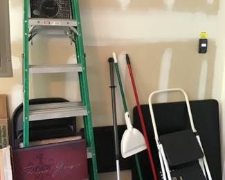 Miscellaneous garage items