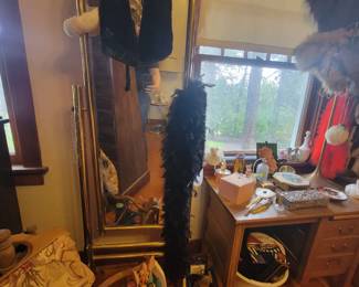 multiple dressing mirrors