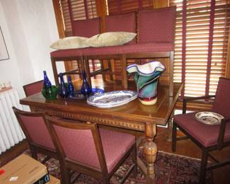 Antique oak arts/crafts era dining table with chairs