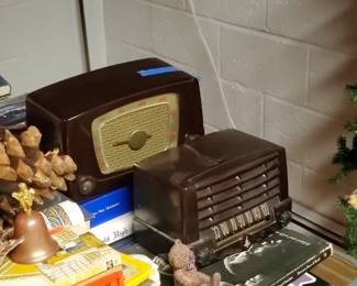 Plastic / Bakelite Radios lurking in the basement