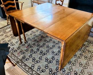 Tell city solid hard rock maple early American dining room set with 6 ladderback chairs and matching double drop leaf table with 3 middle table leaves! - 8036 - #48 with Andover Finish