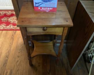 SMALL STAND FOR TELEPHONE