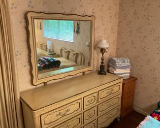 FRENCH PROVINCIAL BEDROOM SET