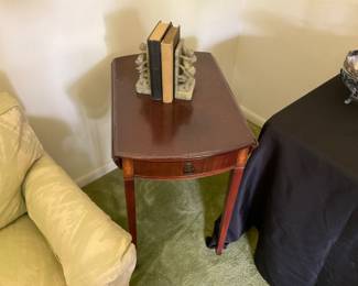 PAIR OF MAHOGANY DROP LEAF SIDE TABLES