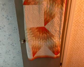 NICE COLORFUL QUILTS