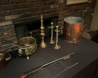 VINTAGE COPPER AND BRASS COLLECTIBLES 
