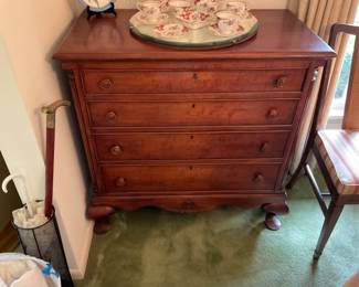 NICE FOUR DRAWER CHEST