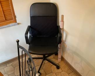 NICE OFFICE CHAIR