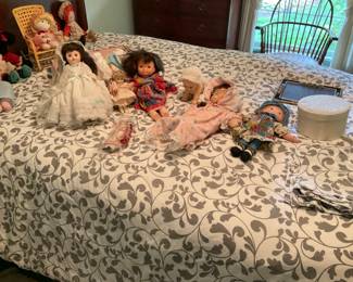 VINTAGE DOLLS