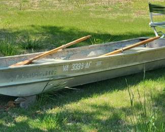 Aluminum boat with oars