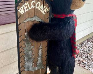 Stuffed bear welcome sign
