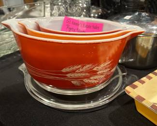 Vintage wheat pattern set of Pyrex
