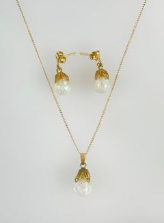 Fine 14K Yellow Gold Genuine Opal 18 Inch Necklace W/ Matching Pierced Dangle Earrings
