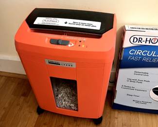 Paper Shredder that looks good in an office