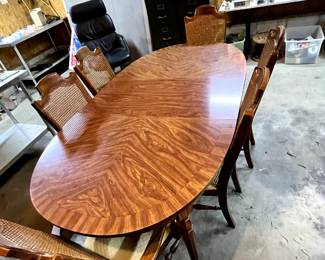 Dining Room table with leaf