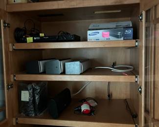 Bose speakers, Roku, assorted electronics