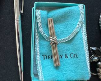 TIFFANY & CO
