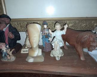 Figurines