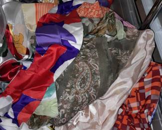 Vintage Handkerchiefs, Fashion Scarves, & Hankies