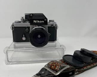 Nikon F2 3mm Camara With Lens