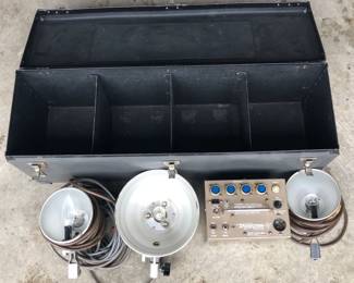 Flash Photography Equipment Lights and Power Supply  With Case